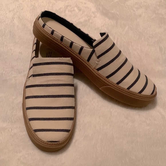 Toms Shoes - Toms size 10W slip on shoes